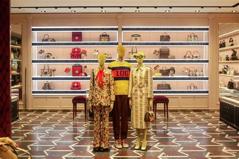 houston gucci store|gucci saks fifth avenue houston.